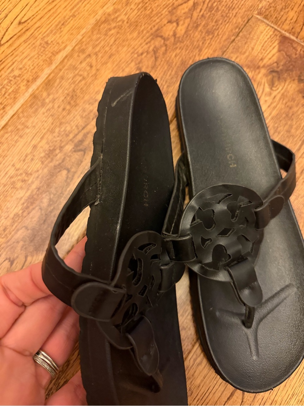 Tory Burch Miller Cloud Women's Black Leather Sandals 9 Good used condition - Picture 3 of 9